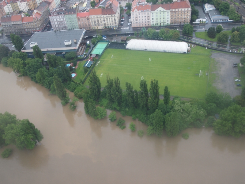 1-019 - Smíchov - pod železničním mostem.jpg