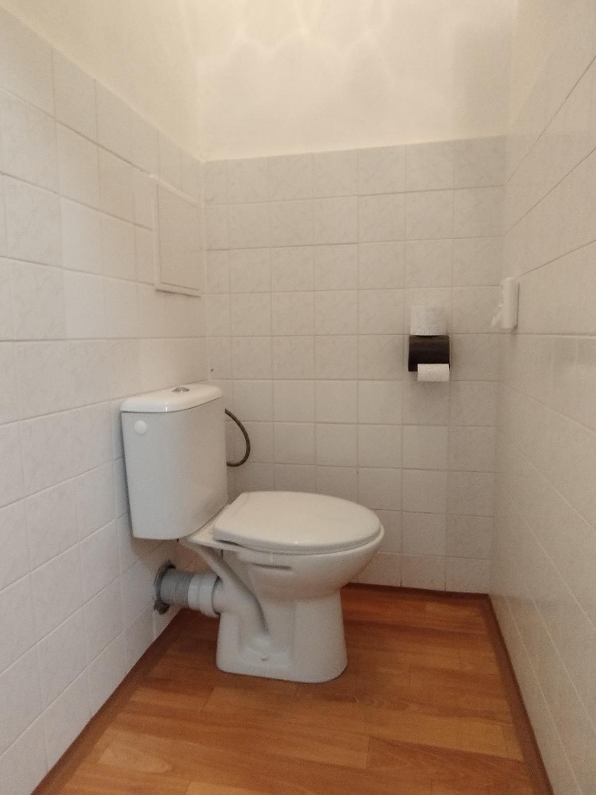 WC.jpg