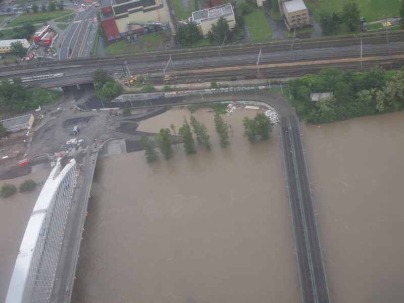 1-004 - Holešovice - tramvajový most.jpg